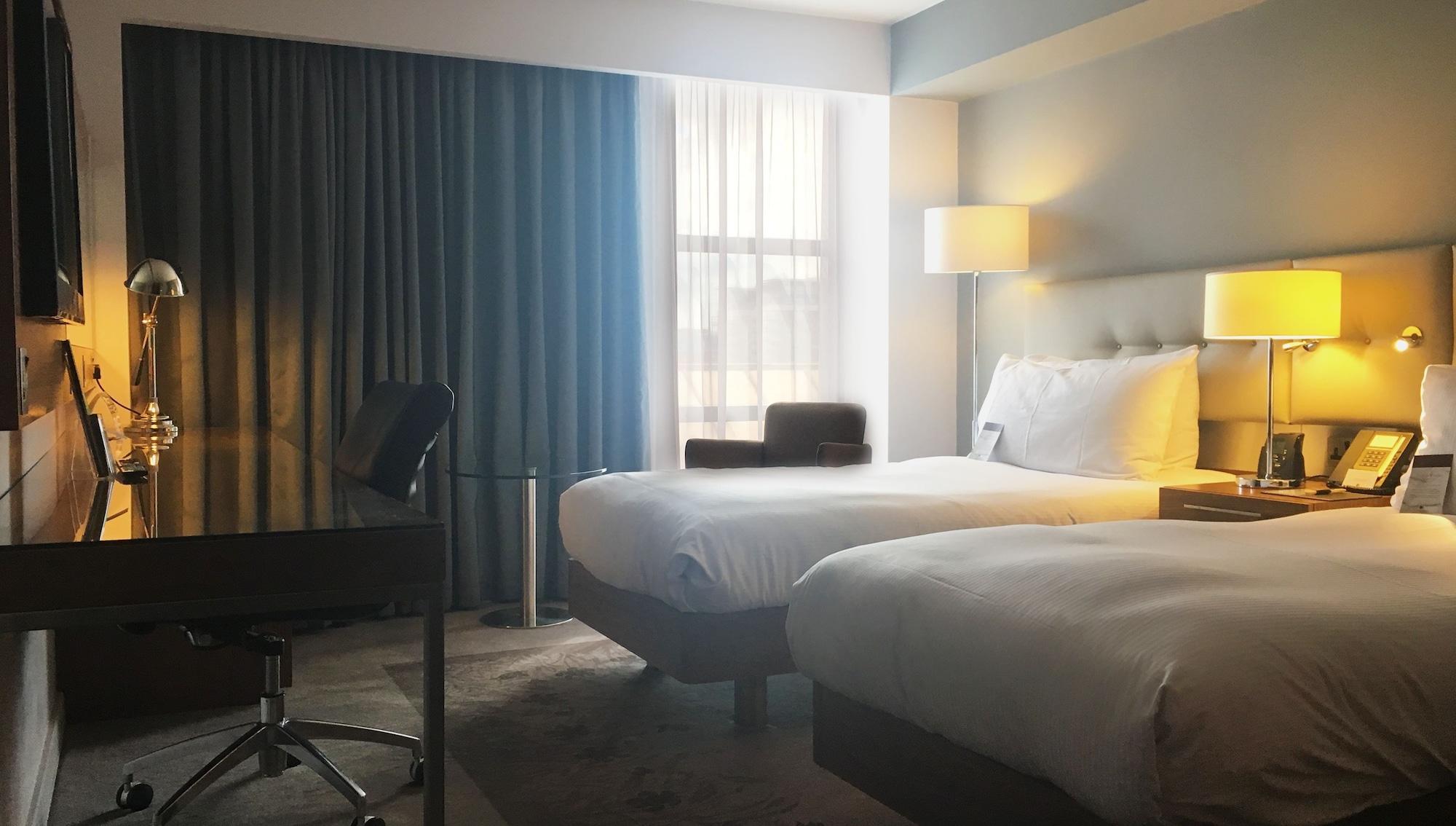 Doubletree By Hilton Lincoln Hotel Buitenkant foto