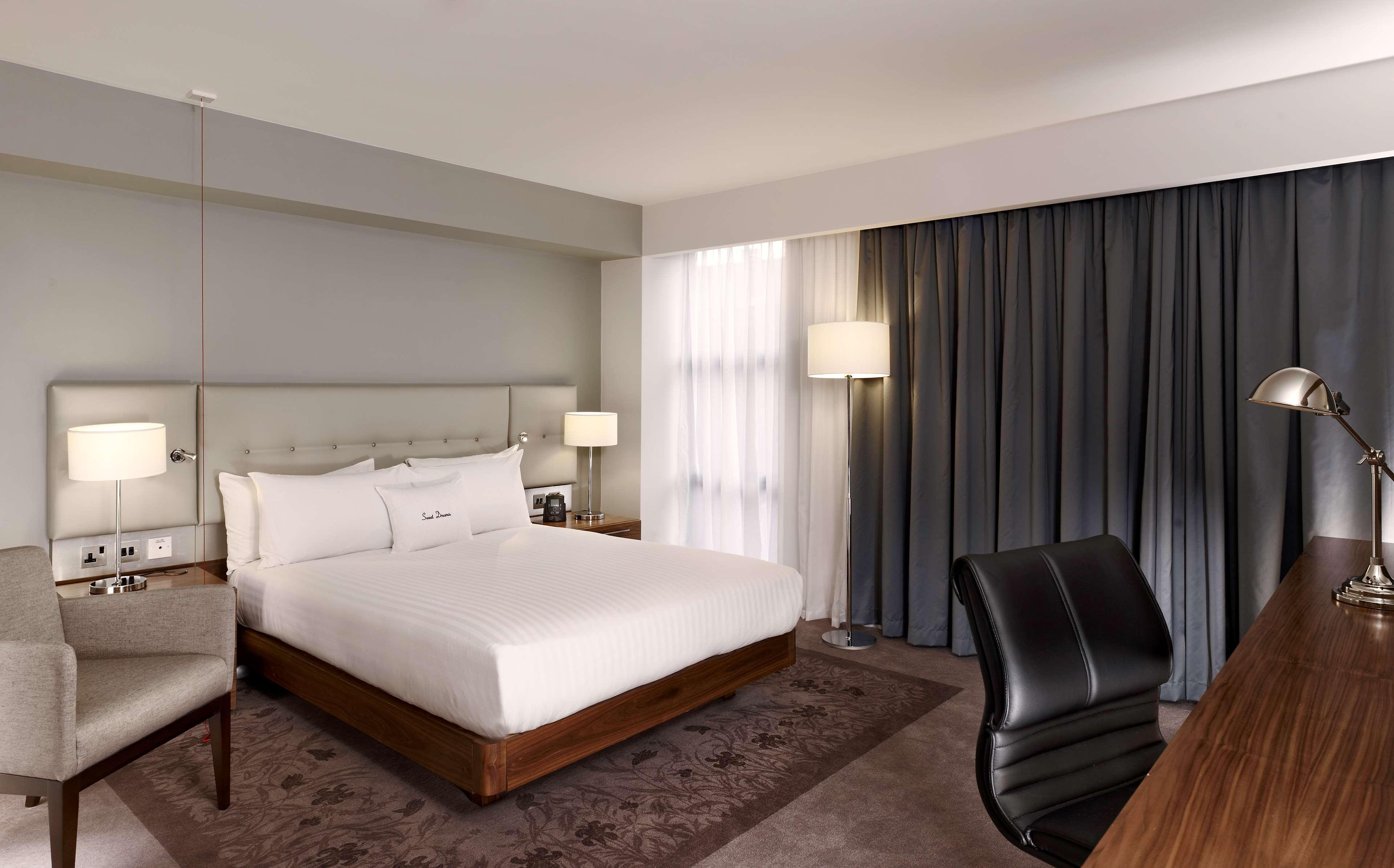 Doubletree By Hilton Lincoln Hotel Buitenkant foto