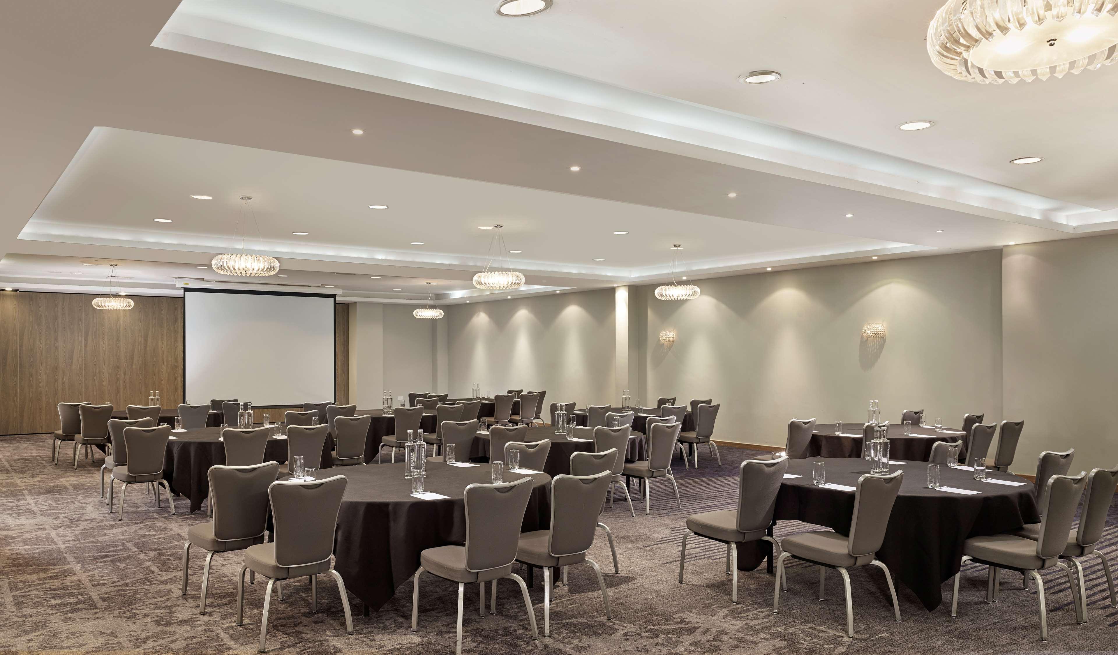 Doubletree By Hilton Lincoln Hotel Buitenkant foto