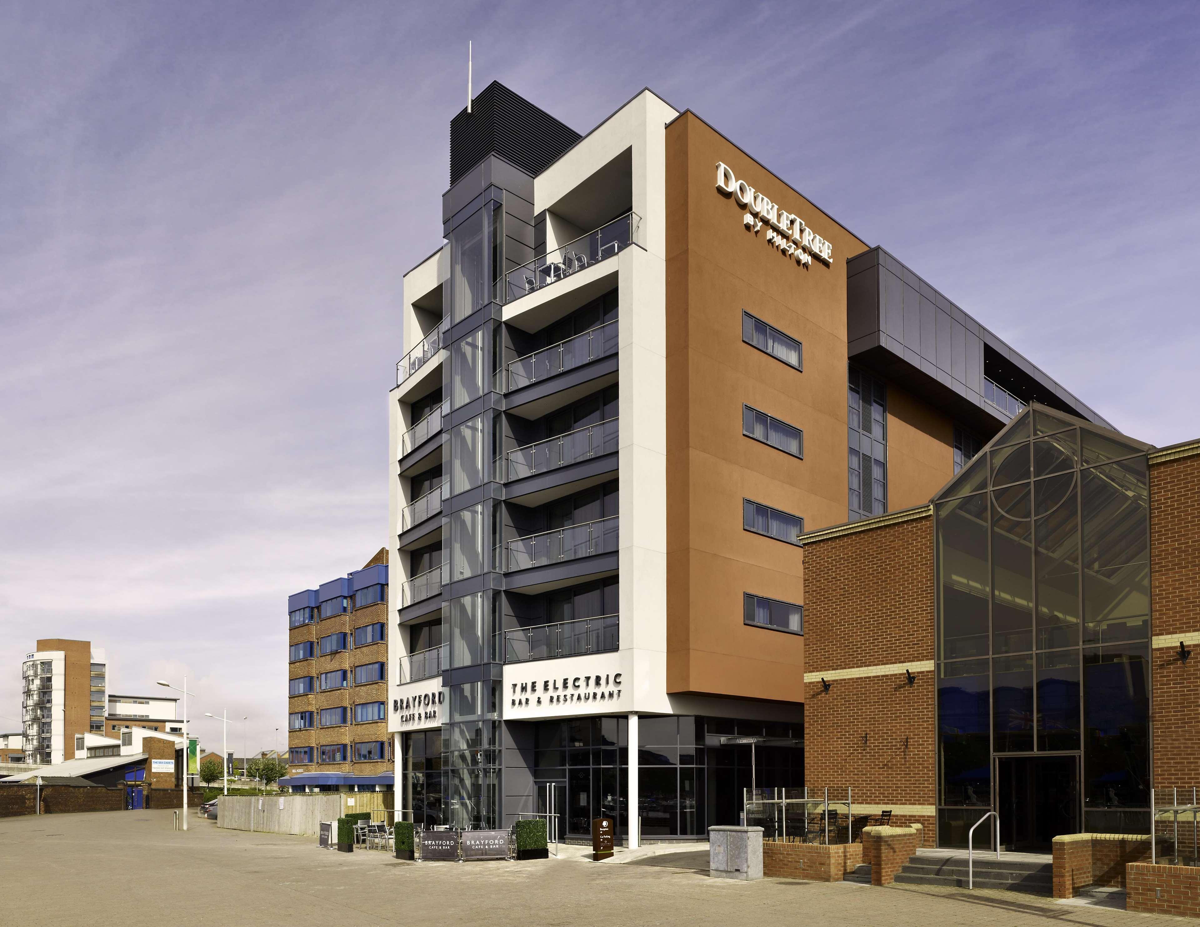 Doubletree By Hilton Lincoln Hotel Buitenkant foto