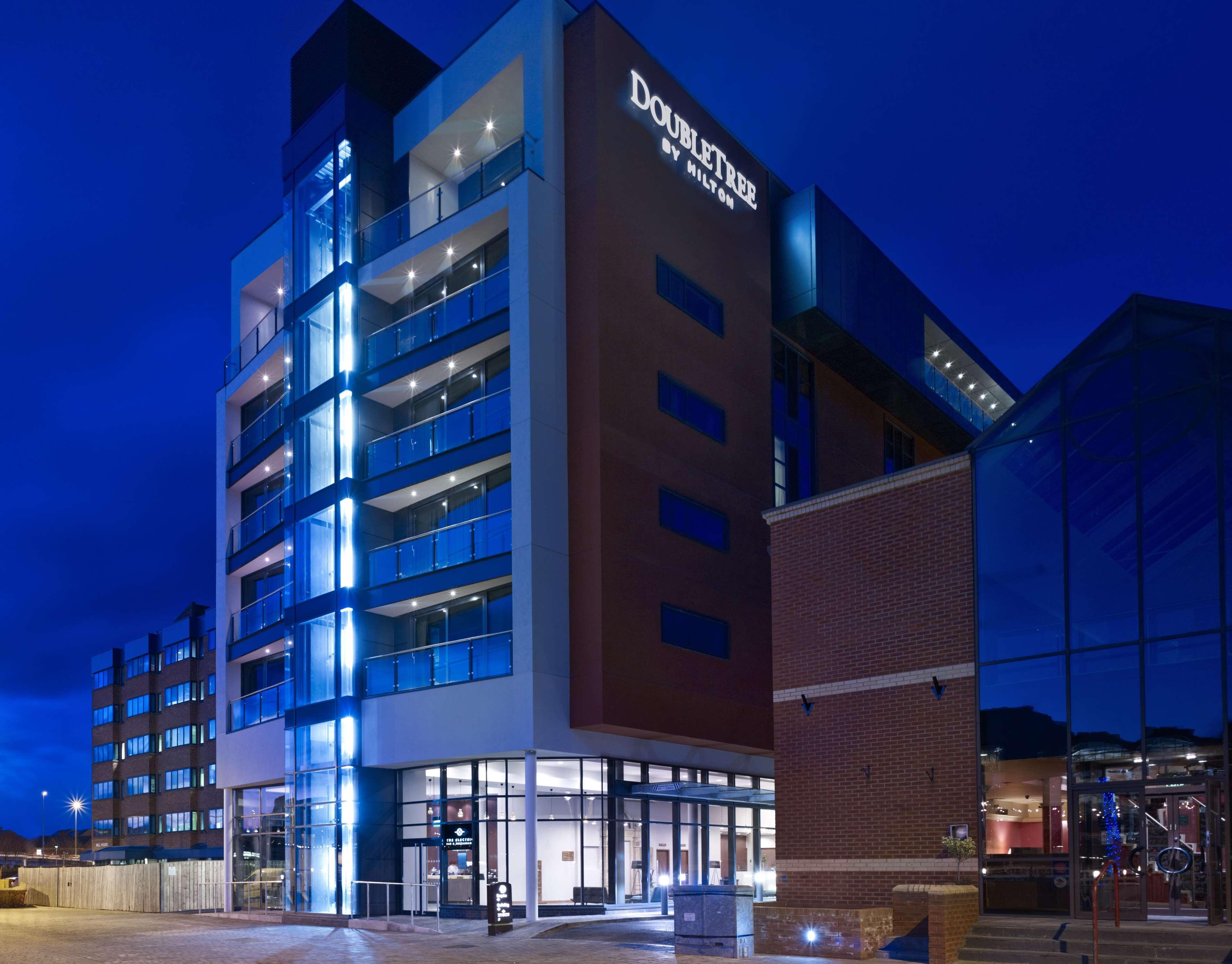 Doubletree By Hilton Lincoln Hotel Buitenkant foto