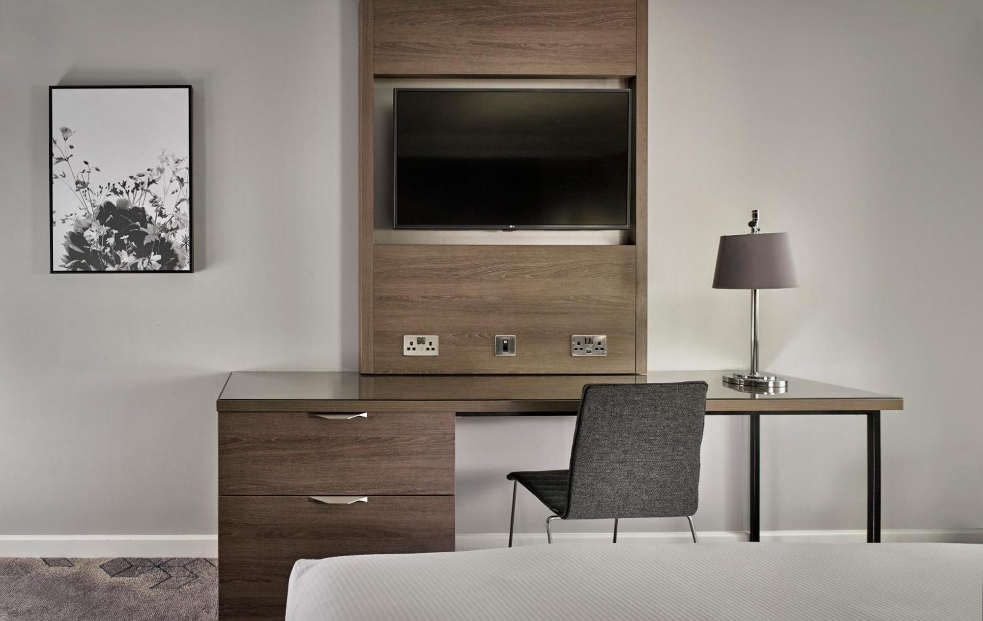 Doubletree By Hilton Lincoln Hotel Buitenkant foto