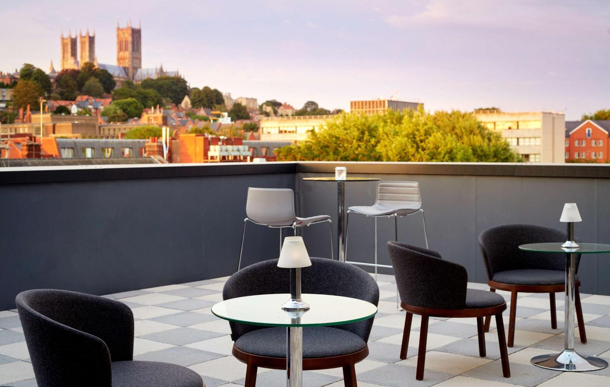 Doubletree By Hilton Lincoln Hotel Buitenkant foto