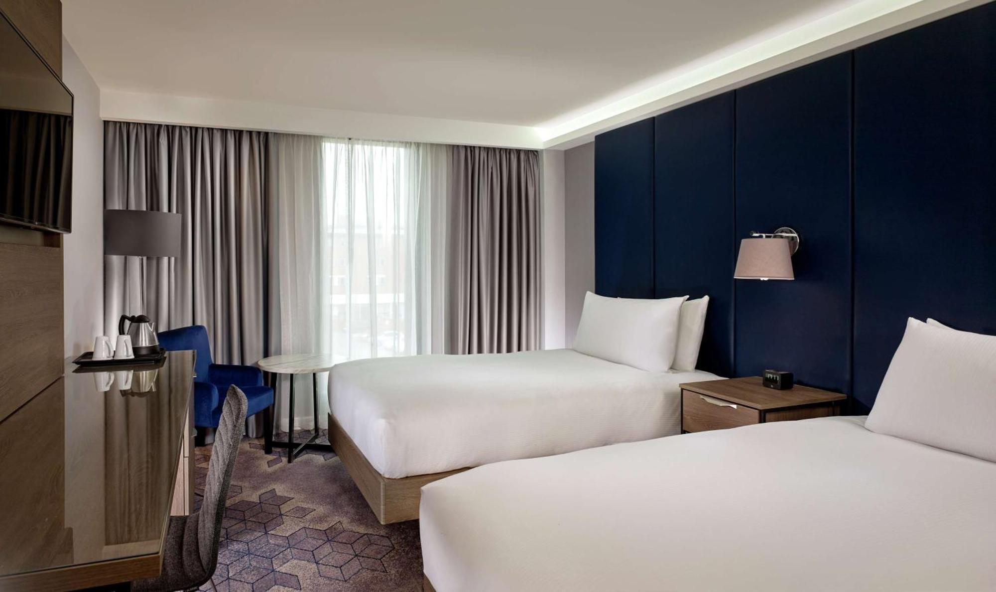 Doubletree By Hilton Lincoln Hotel Buitenkant foto
