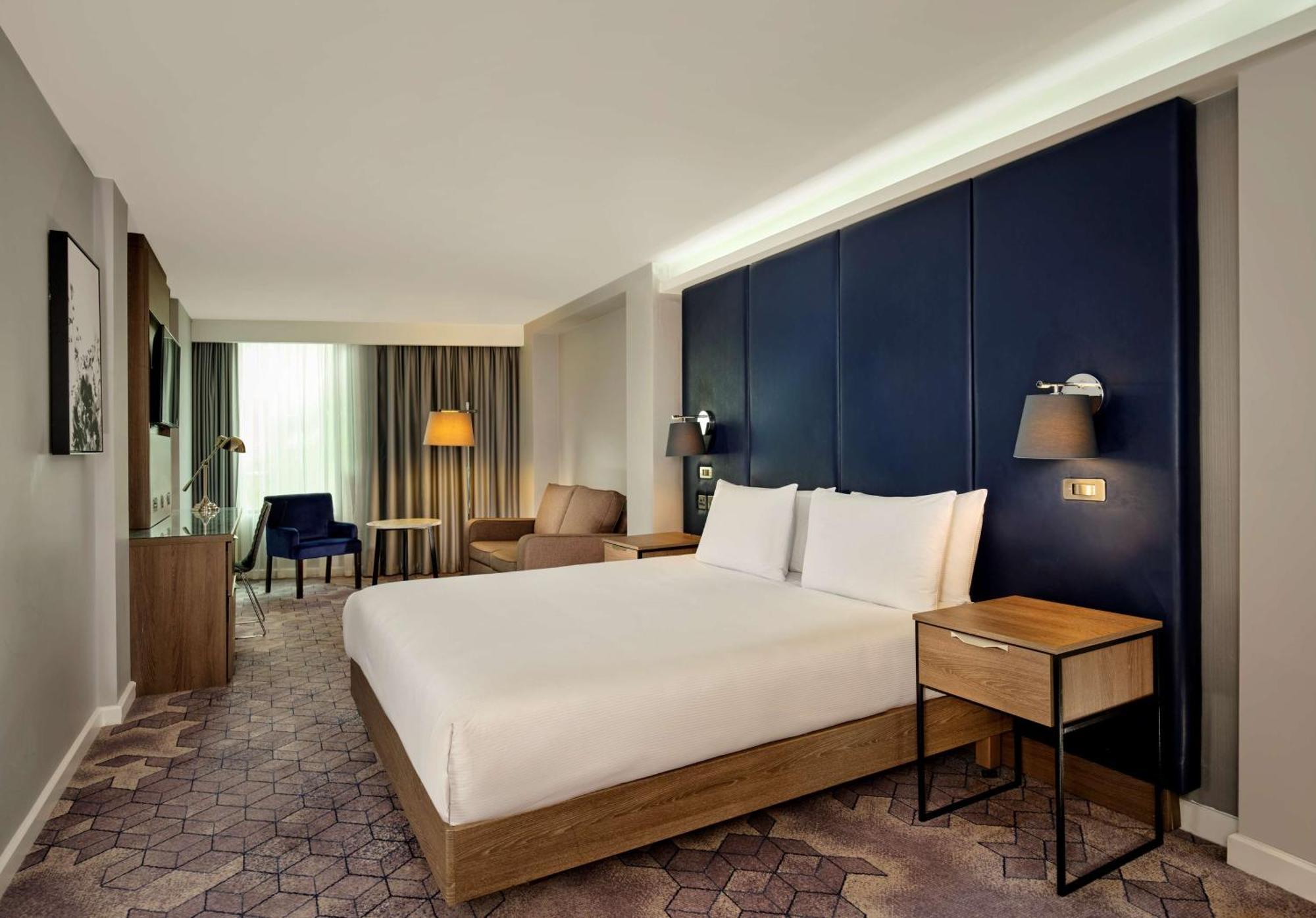 Doubletree By Hilton Lincoln Hotel Buitenkant foto