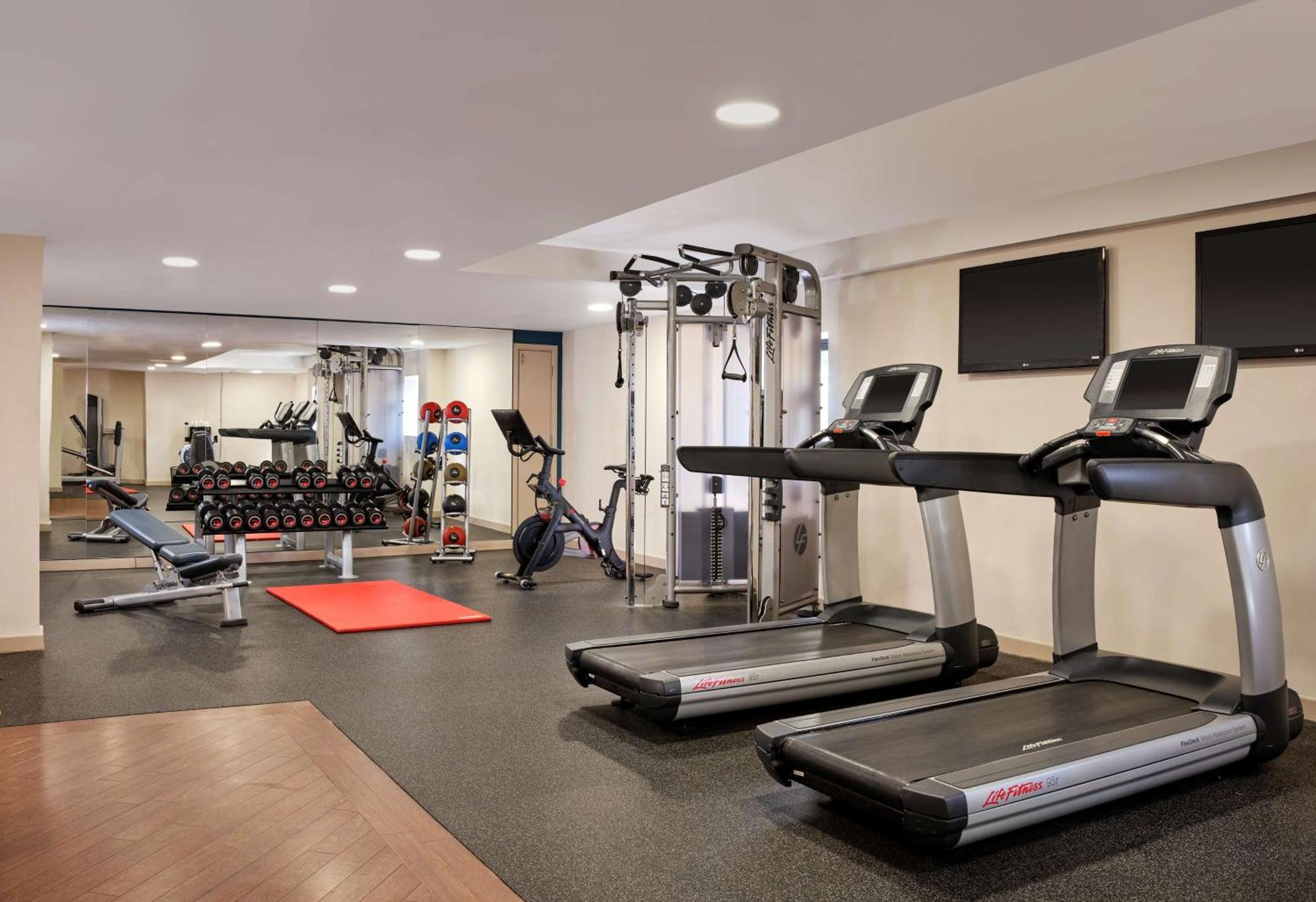 Doubletree By Hilton Lincoln Hotel Buitenkant foto