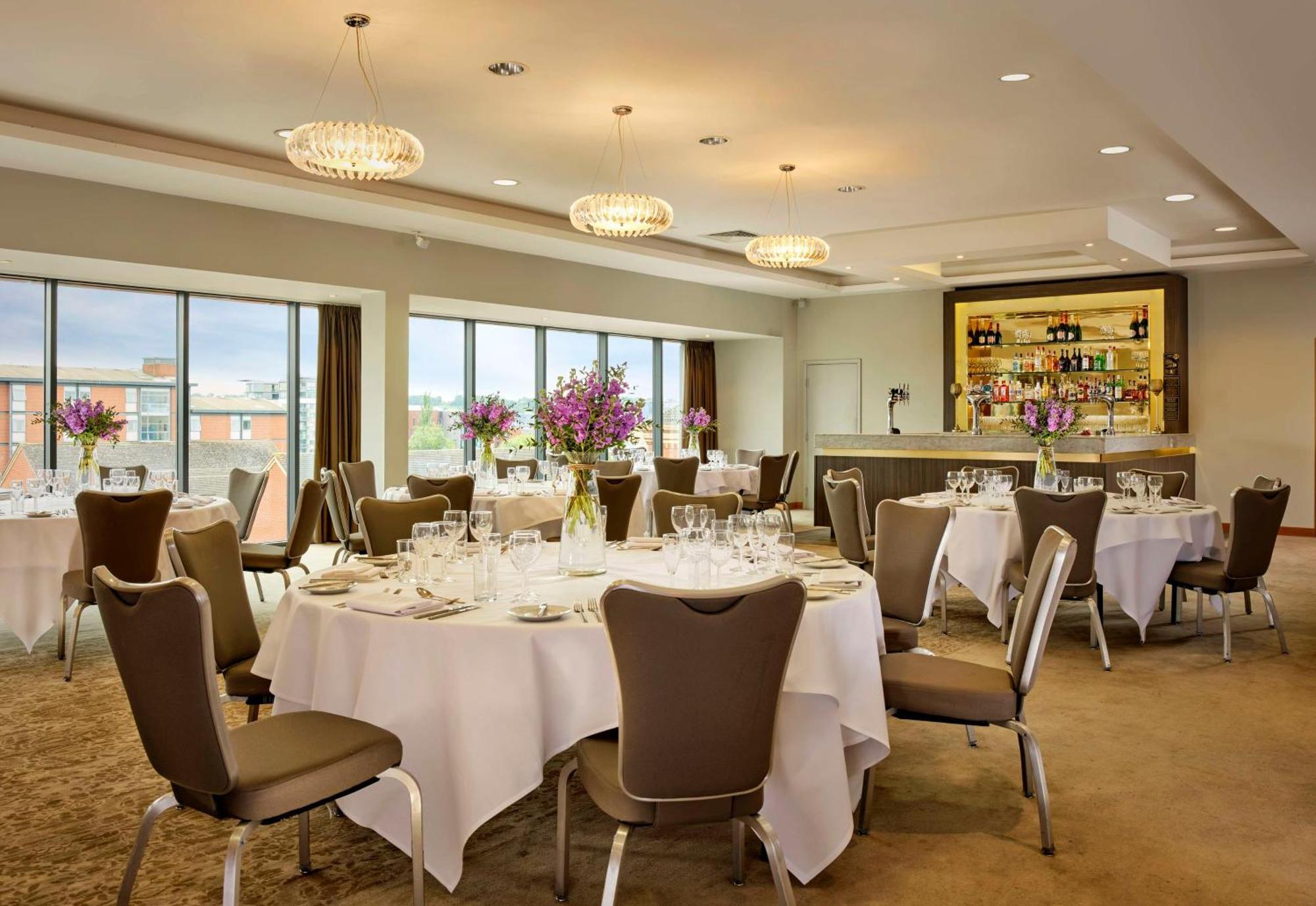 Doubletree By Hilton Lincoln Hotel Buitenkant foto