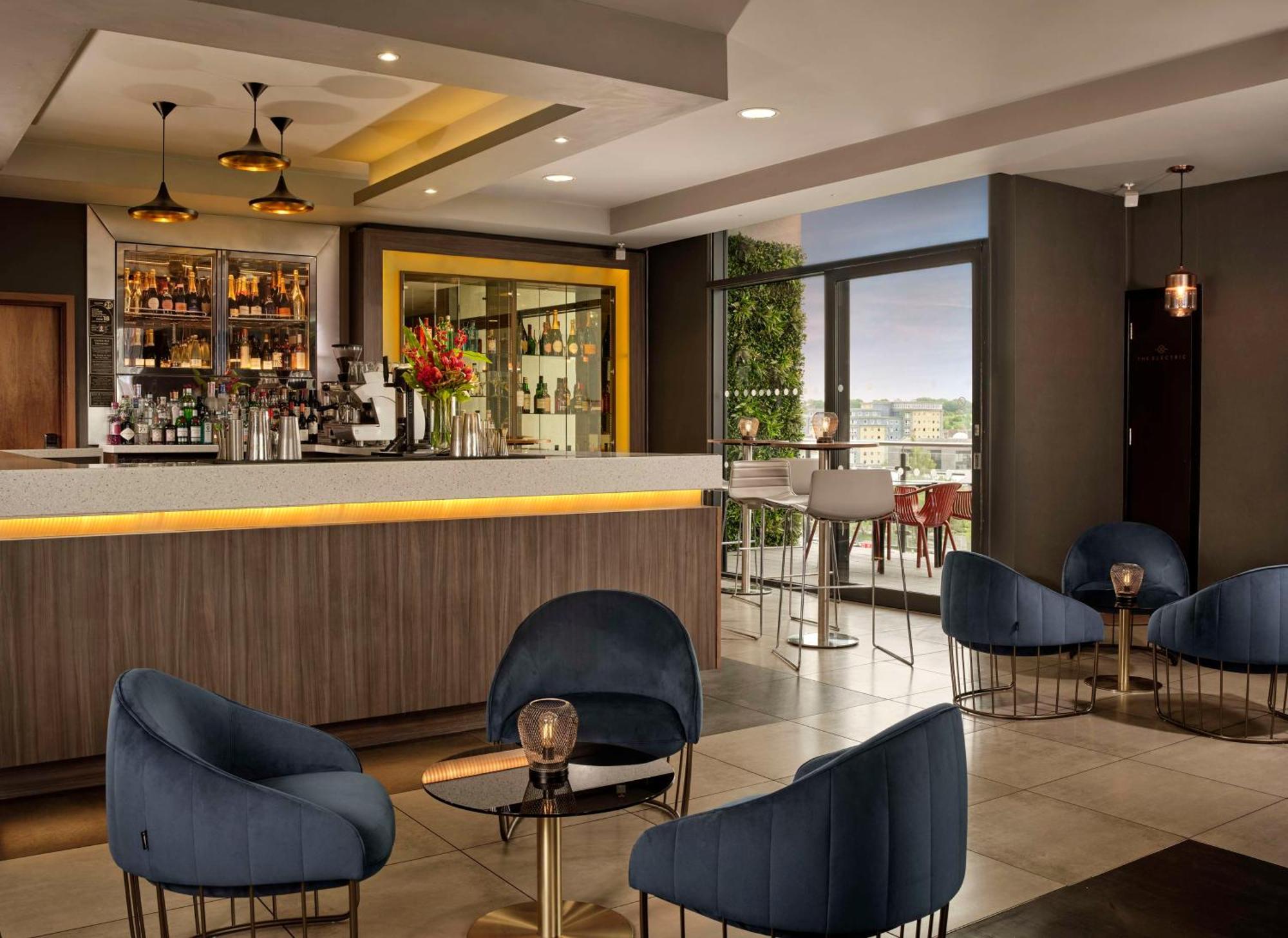 Doubletree By Hilton Lincoln Hotel Buitenkant foto